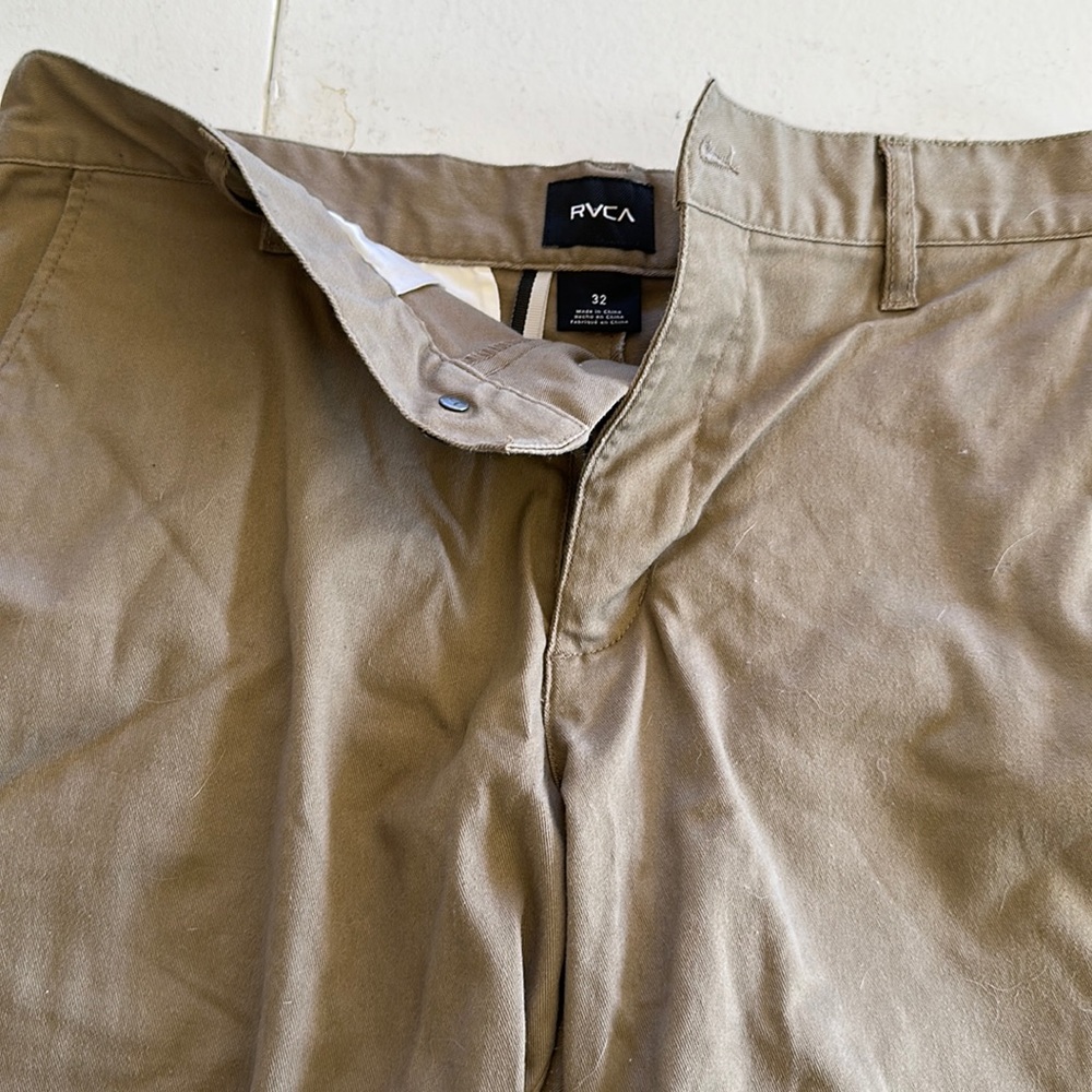 Men’s RVCA shorts